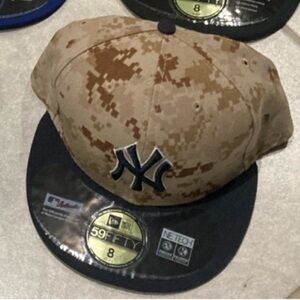 Yankee’s Camo Fitted Hat Size 8 New